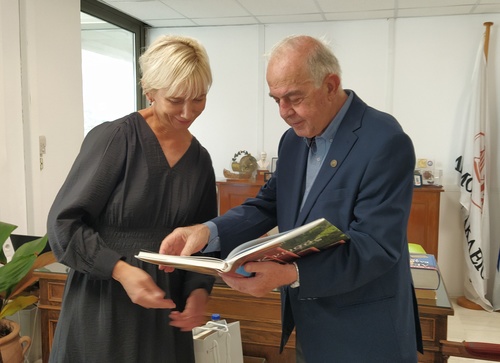 Με την Πρέσβη της Νορβηγίας στην Ελλάδα συναντήθηκε ο Δήμαρχος Ηρακλείου Βασίλης Λαμπρινός

